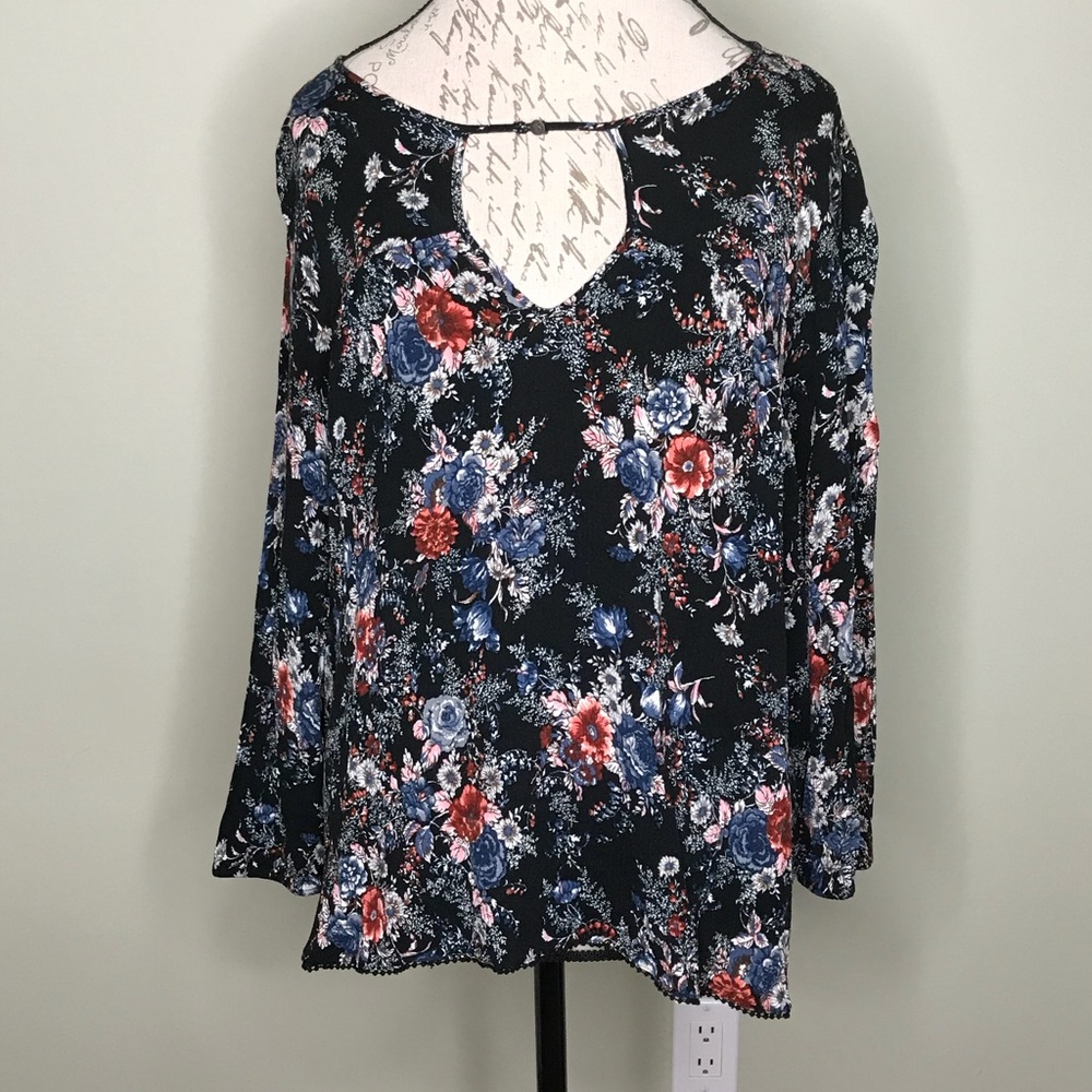 American Eagle shirt